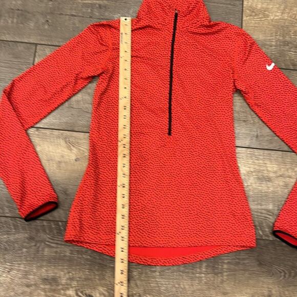 Nike Pro Women's Polka Dot Half Zip Activewear Pullover Red Black Size M - Picture 3 of 8